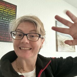 Meet your Posher, Laura